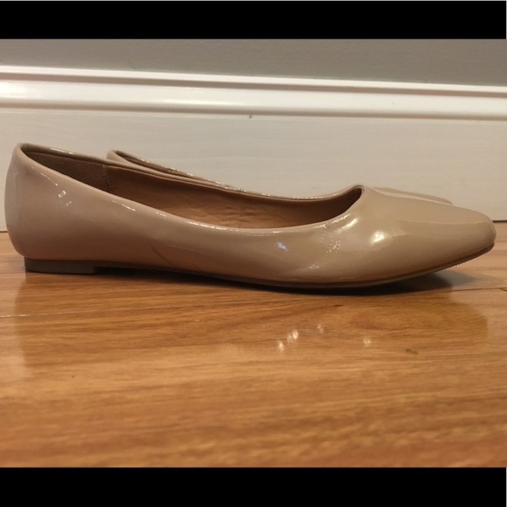 Nude Flats